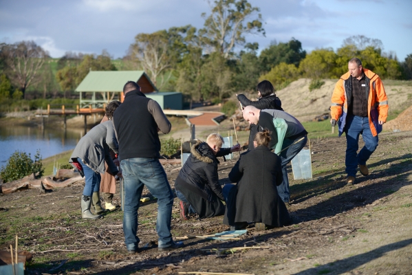 gallery/2016 Leaders Forum tree planting at Narmbool/lizcrothers_7540-tn.jpg